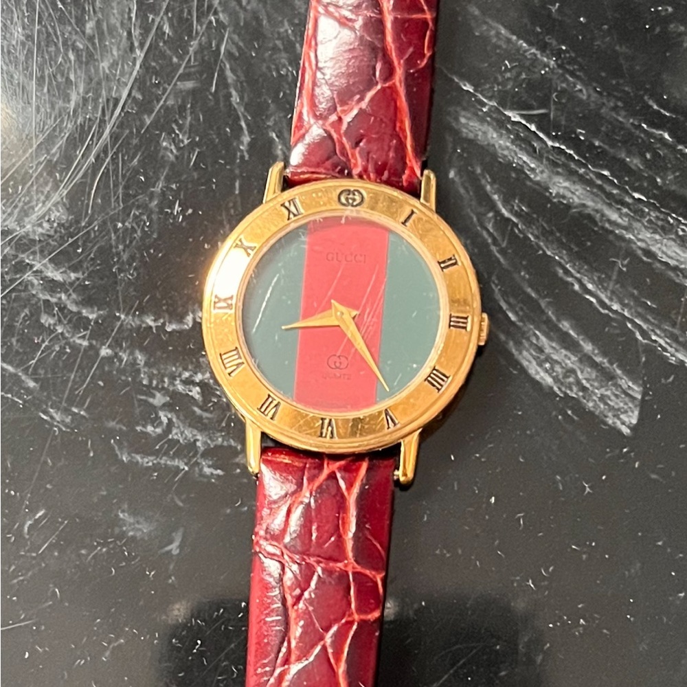 Gucci Vintage Quartz
Wristwatch 3001L Watch